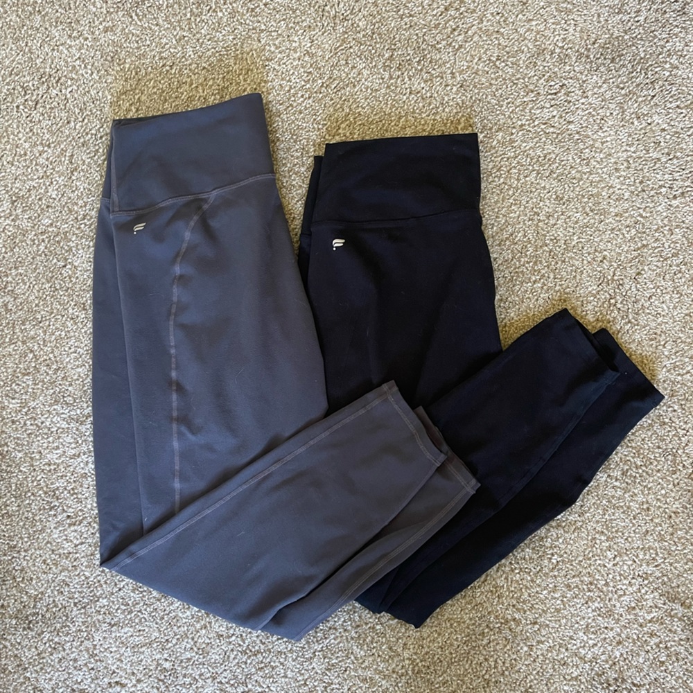 High- waisted leggings